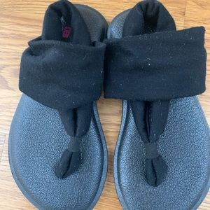 Sanuk Girls sandals